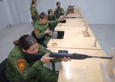 В Елизовской школе №3 Камчатского края проходят казачьи уроки